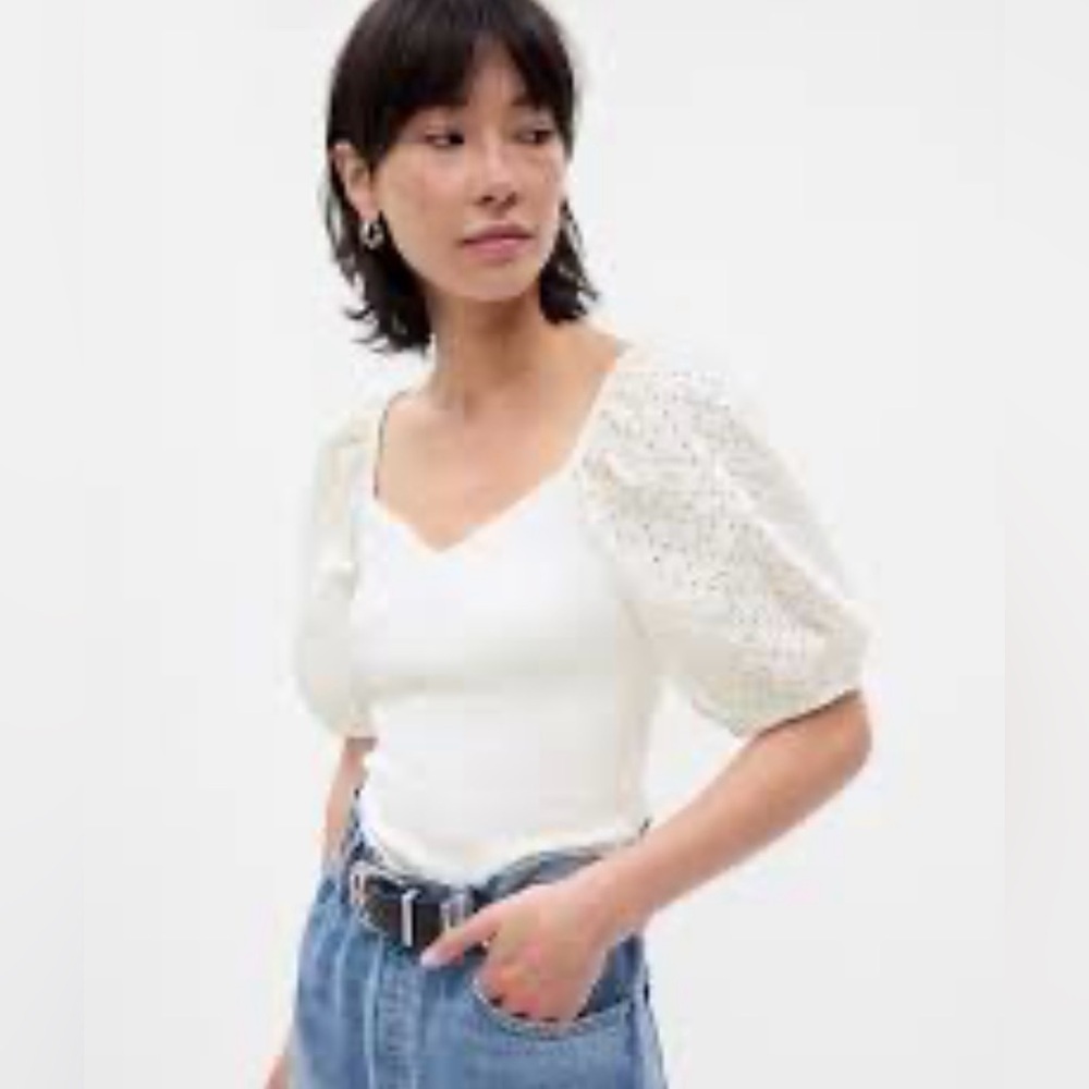NWT Modern Eyelet Puff Sleeve Sweetheart T-Shirt - Picture 1 of 7